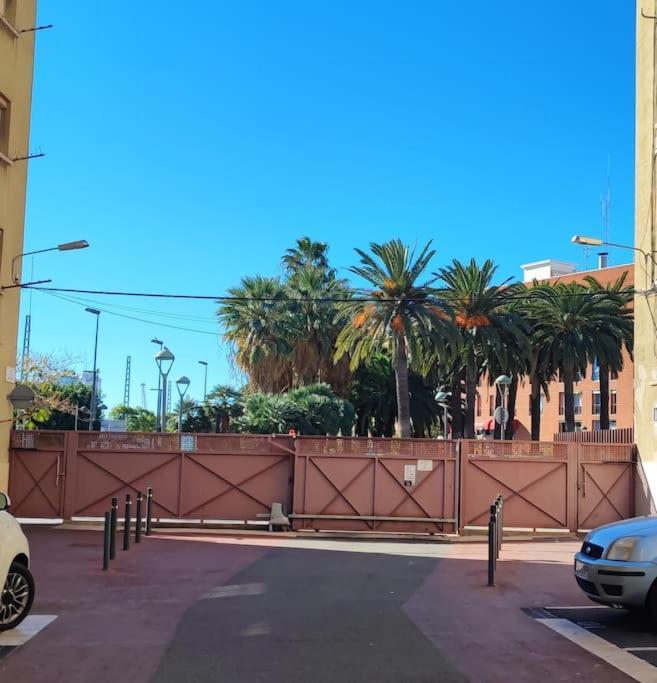 Your Coastal Retreat! Sea Views, Free Parking Appartement Tarragone