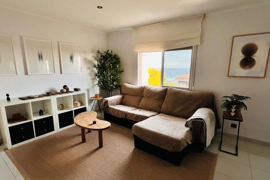 Your Coastal Retreat! Sea Views, Free Parking Appartement Tarragone