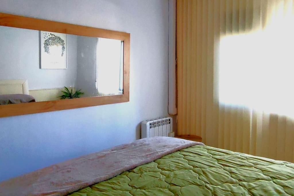 Your Coastal Retreat! Sea Views, Free Parking